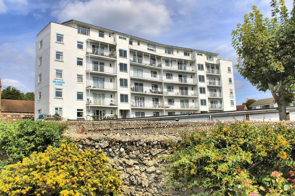 THREE BEDROOM PENTHOUSE APARTMENT BRAMBER CLOSE, SEAFORD FOUR BEDROOM DETACHED HOUSE HAWTH HILL, SEAFORD A superb