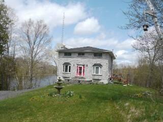 LITTLE MUD LAKE Residential Price: $449,200 Status: Active Price Changes: MAY-09-2016:$459,200->$449,200 Address: City: 2210 SILVER ROCK LANE SOUTH FRONTENAC, K0H 1W0 Side of Road: West Lot Size: