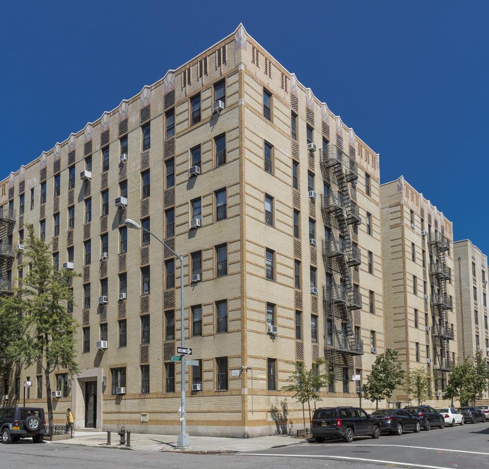 Preserving and Creating Affordable Housing The City is taking action to ensure Inwood remains affordable for working families KEY INVESTMENTS/INITIATIVES TO DATE Providing tenants with easy access to