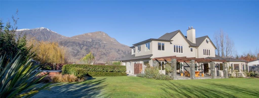 Close to award winning vineyards, activities and attractions and yet just far enough from Queenstown to ensure guests enjoy the peace and tranquility of the beautiful New Zealand countryside.