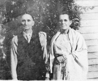 (1896-1977), August Oye (1894-1963), Rose Oye McQuay (1858-1957), and Hanna Oye Leonard (1899-1972). Not pictured is Anna Oye Green (1892-1959).