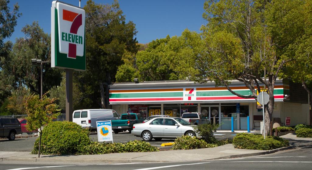 San Francisco Bay Area 7-Eleven All Photos are of the Actual Store Long term occupancy lease