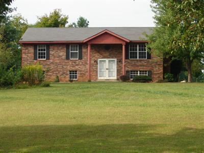 Page 33 of 39 Active 09/04/08 Listing # 200806968 11928 Nadorff Rd Greenville, IN 47124 Listing Price: $134,900 Area 05-02 Subdivision ne Beds 3 Approx Square Feet 1269 Baths(FH) 3 (2 1) Year Built