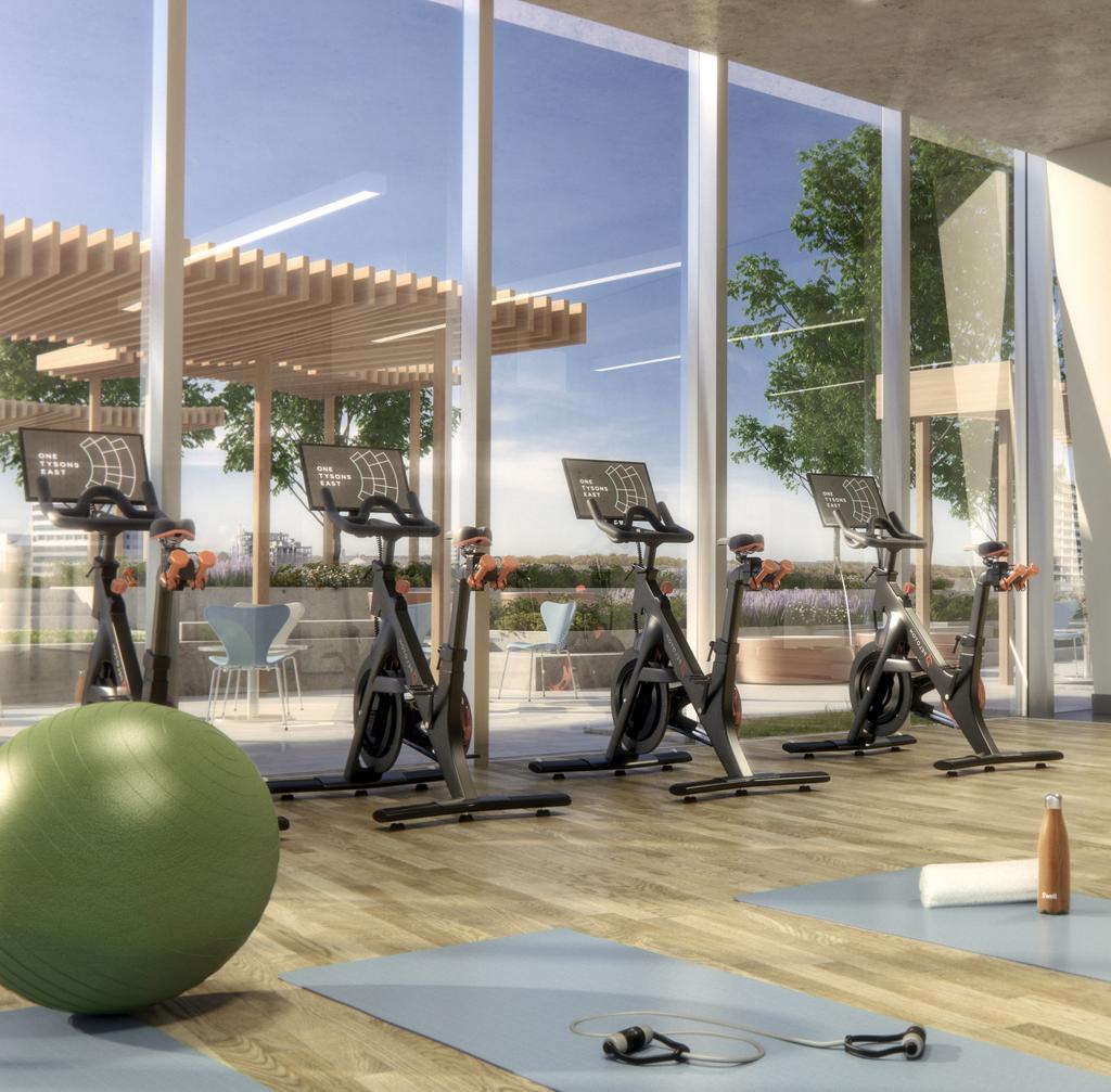 THOUGHTFUL AMENITIES With the light-filled fitness center, Clients can easily incorporate their active lifestyle into their work day.