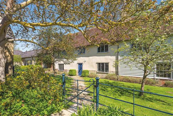OLD VALLEY FARM ERMINE WAY ARRINGTON CAMBRIDGESHIRE SG8 0AW A superb renovated 4,402 sq ft Grade II Listed former farmhouse on the edge of the Wimpole Hall estate offering period charm, renovated to
