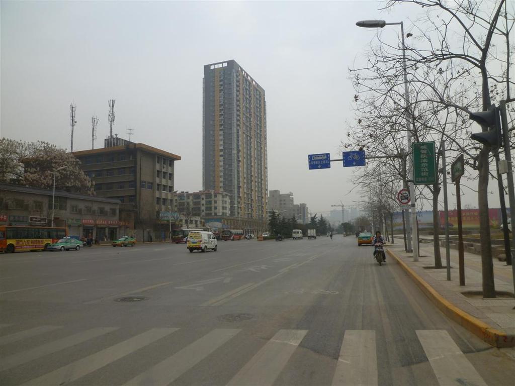 Xi an Urban Road Network Improvement Project Updated Resettlement Plan for the first batch of items --- East Kunming Road ---Xinghuo Road Interchange ---Hongmiaopo Interchange