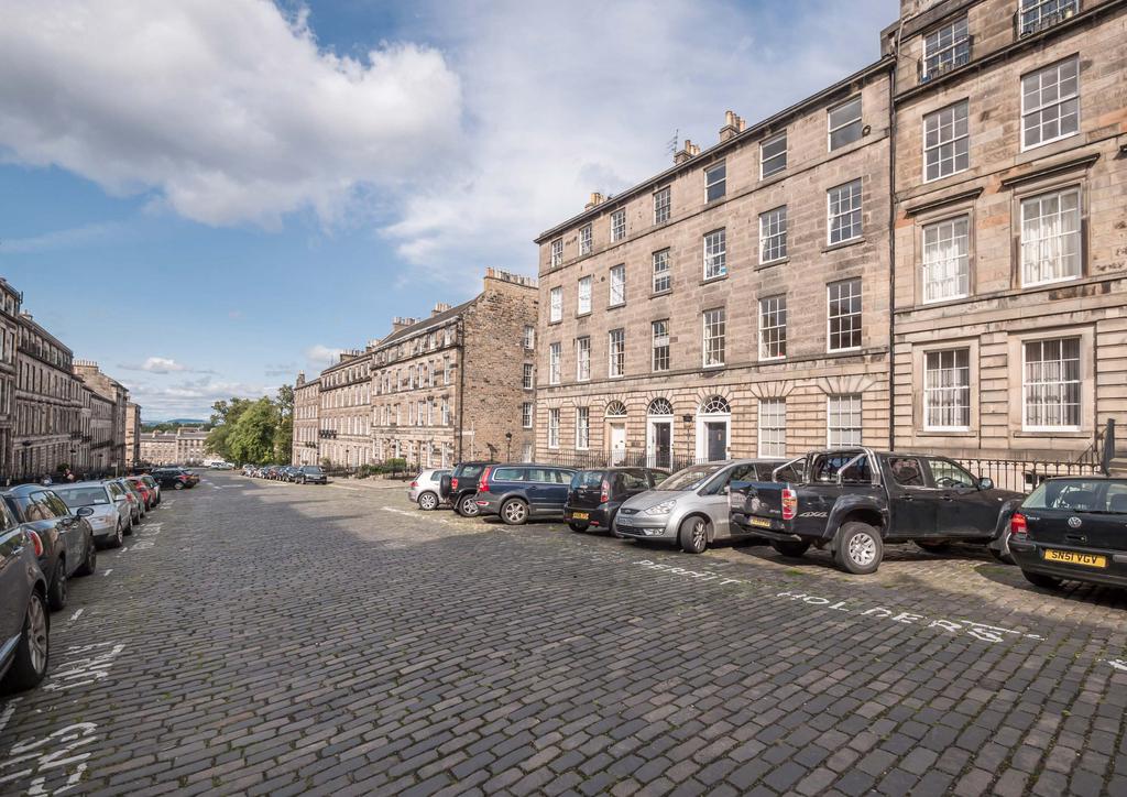 Viewings ASSOCIATED WEBSITES: By appointment with DJ Alexander, 1 Wemyss Place, EH3 6DH Telephone: 0131 652 7313 Email: propertysales@djalexander.co.