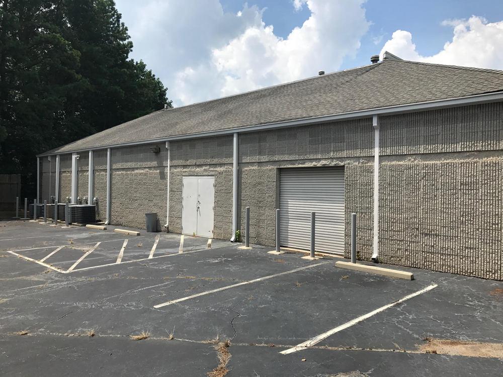 Executive Summary OFFERING SUMMARY Sale Price: $1,600,000 PROPERTY OVERVIEWVIEW SVN Creviston Realty, Inc. is pleased to present for lease 3294 Medlock Bridge.