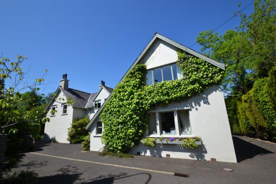 Berkeley 2 Seahill Road, Craigavad Holywood, BT18 0DA offers around 575,000 SOLD THE AGENTS PERSPECTIVE This property was originally a schoolhouse and is believed to have been built c.