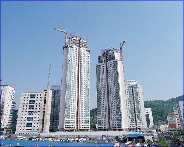 1. KOREA Super Ville in Seoul ACROVISTA in Seoul Building type : 46 stories