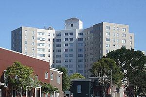 Wikipedia Photo HISTORY Parkmerced, with its 3,221 units 6 is San Francisco s largest single apartment complex.