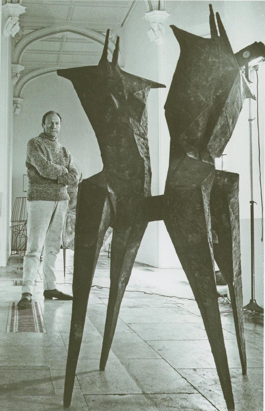 Discover the artist Lynn Chadwick was one of the leading British sculptors who rose to international prominence after World War II.