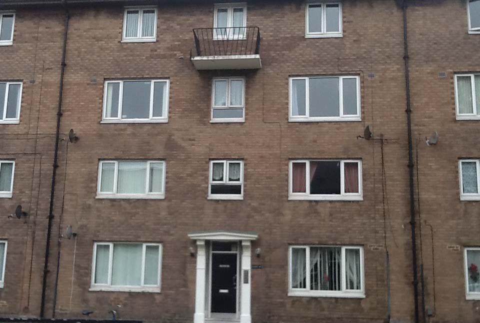 Azalea Avenue Ashbrooke Rent 85.45 Service charge 3.73 Water charge 7.94 Total per week 97.12 This upper Floor Maisonette comprises three bedrooms, lounge, kitchen and combined bathroom WC.