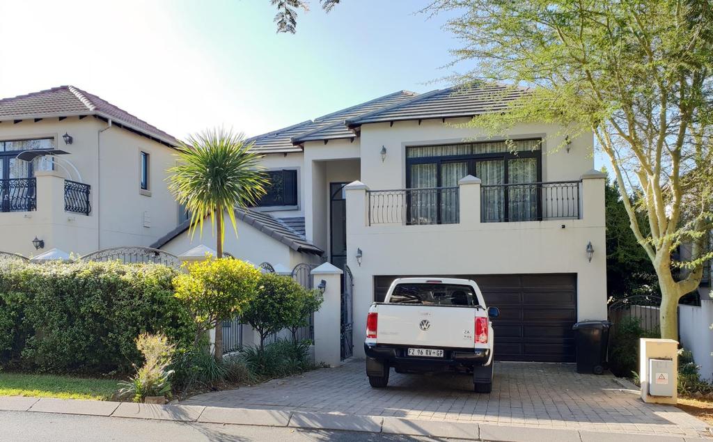 Hawthorn Village, On-Site Tim Varenzakis WH Auctioneers Properties (PTY) Ltd For more information regarding auction registration, see Guideline for the Auction on page