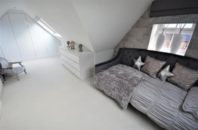 space for both a bed and key pieces of bedroom furniture. BEDROOM SIX 3.59m (11' 9") x 2.