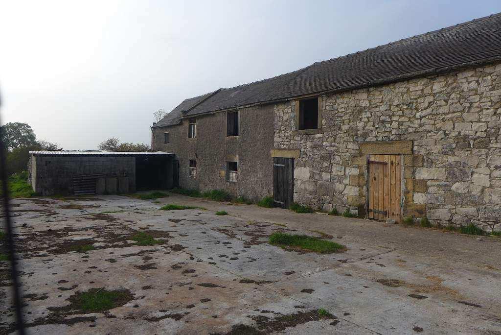 64m Concrete block built Open Store 5.06m x 3.44m Haybarn with Loose Yard 18.38m x 10.