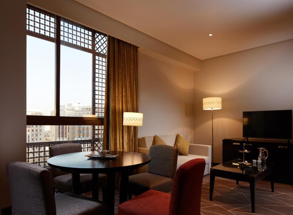 JUNIOR SUITE CITY VIEW The 60 sqm suite offers an enchanting captivating bedroom designed for comfort overlooking the holy