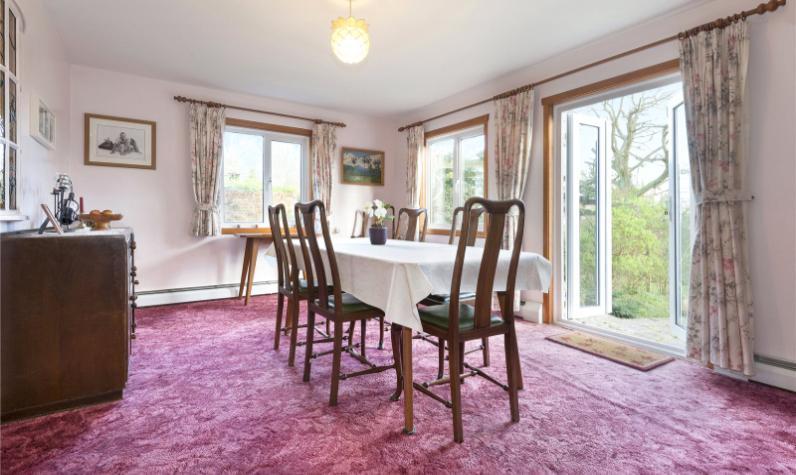 o Spacious first floor landing with galleried area overlooking the reception hall and windows looking out over the front garden and neighbouring woodland.