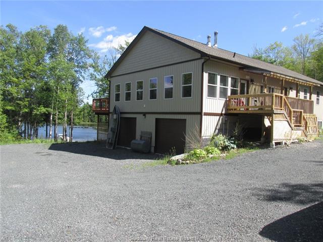 80 Sandy Bay Point Rd Elliot Lake On P5A 2S9 MLS #: 2064265 Price: $469,900 Bldg House Beds: 5 Style: 2 Level Baths: 4 Style-Attach: Detached SqFt: 2,268 Style-Split: Tot Living: 2,268 Storeys: 2