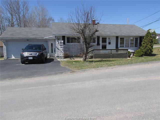 77 Westview Cr Elliot Lake On P5A 2B3 MLS #: 2064340 Price: $189,900 Bldg House Beds: 3 Style: Bungalow Baths: 2 Style-Attach: Detached SqFt: 1,150 Style-Split: Tot Living: 2,050 Storeys: 1 Storey