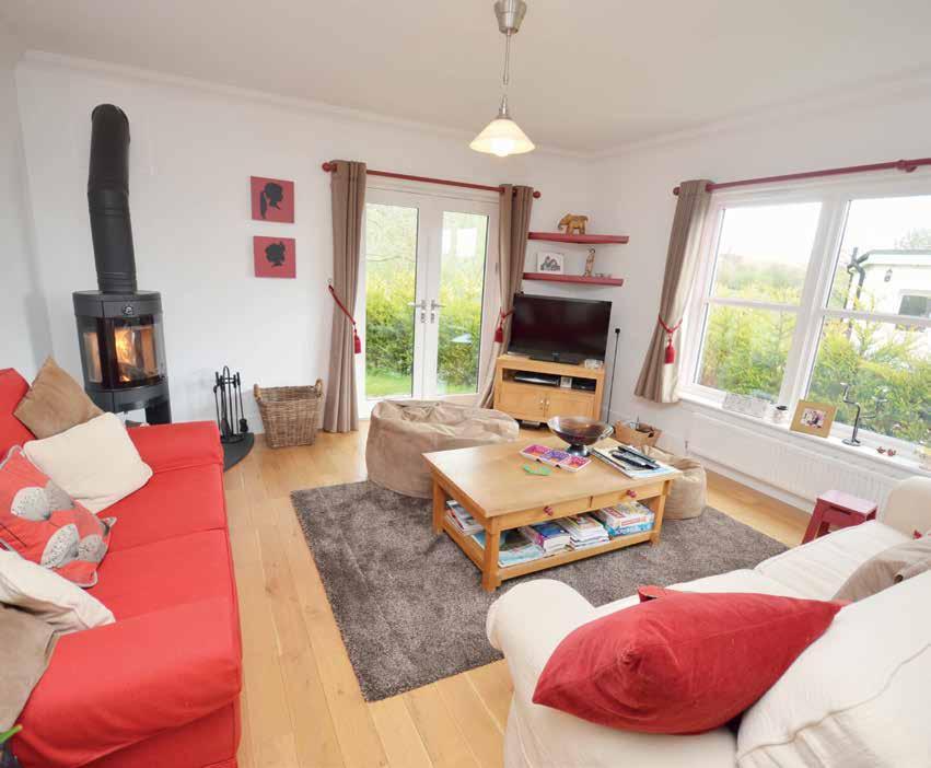 BORLAND COTTAGE, EASTER BORLAND FARM THORNHILL FK8 3QJ An exceptional, modern detached house set on the footprint of a former farmhouse in a beautiful rural location with stunning views over