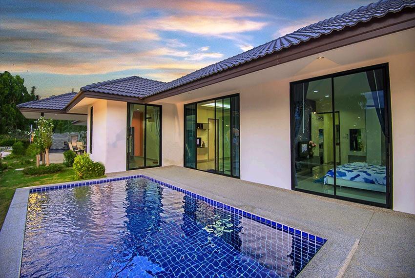 Type C+ House Specification Description Type-C+ is an ultra-modern house with private swimming pool and garden.