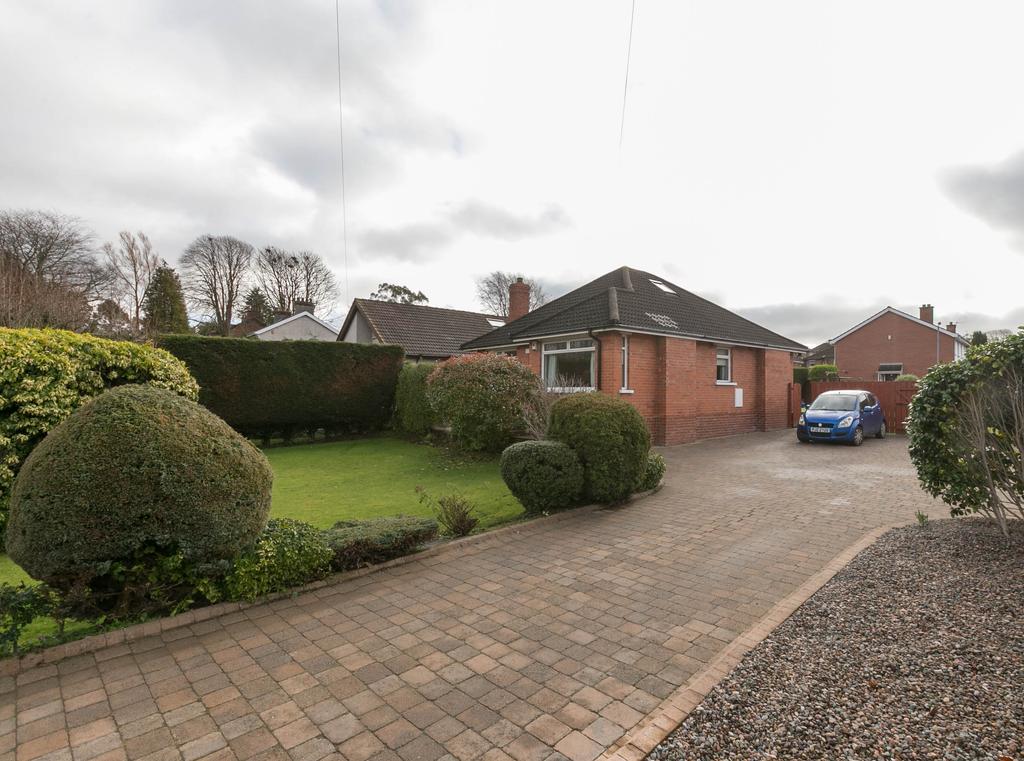29 Old Dundonald Road Dundonald, BT16 2EG Offers around 225,000 THE AGENTS PERSPECTIVE This is a beautifully presented and extensively modernised, extended detached bungalow on a bright, mature,