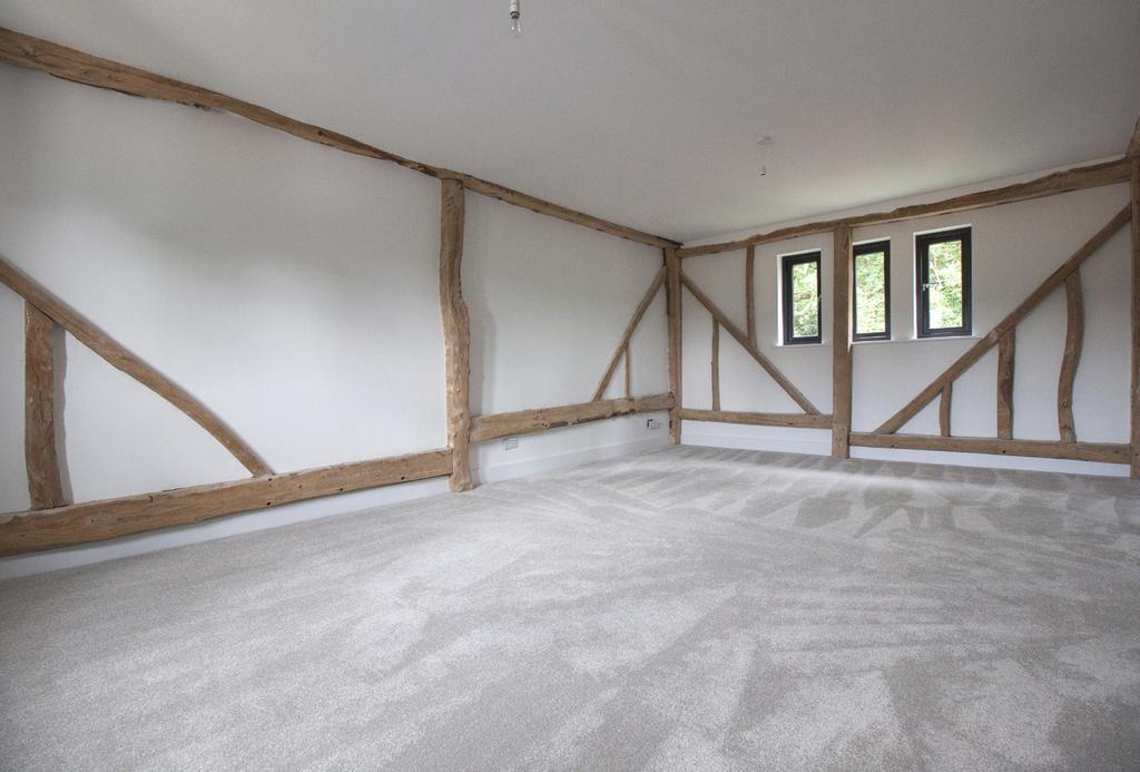 Plastered ceilings Grey painted internal panelled doors with contemporary ironmongery White painted skirting s and architrave Feature oak reclaimed Oak beams FLOOR FINISHES High quality engineered