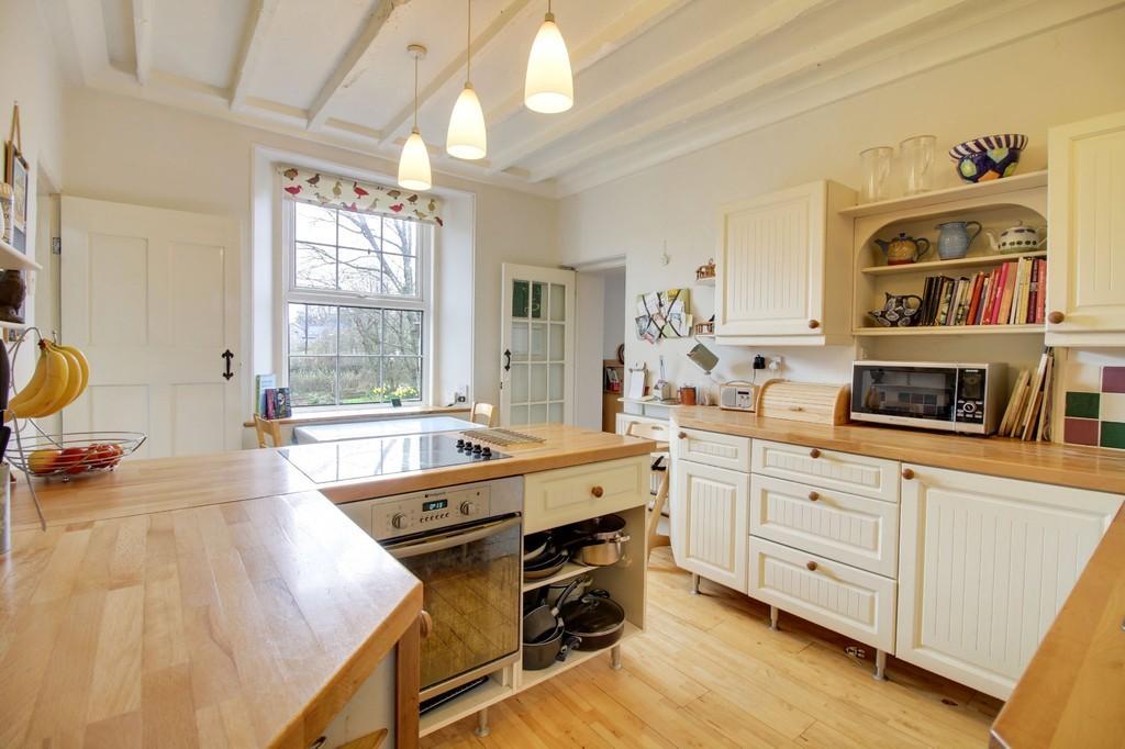 the details An opportunity to purchase a beautiful cottage, nestled in the heart of the Devon countryside. A four-bedroom family home, with an annexe, a garage and large garden.