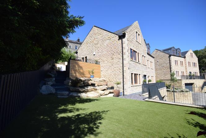 LOCATION Excelsior Close is a highly sought-after location, within walking distance of Ripponden village.