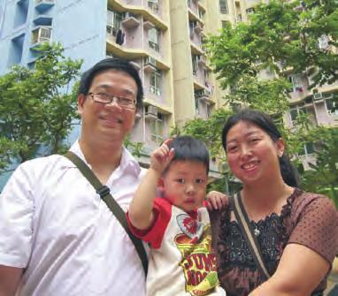 Mrs Hung and her family (Lai Chi Kok Road / Kweilin