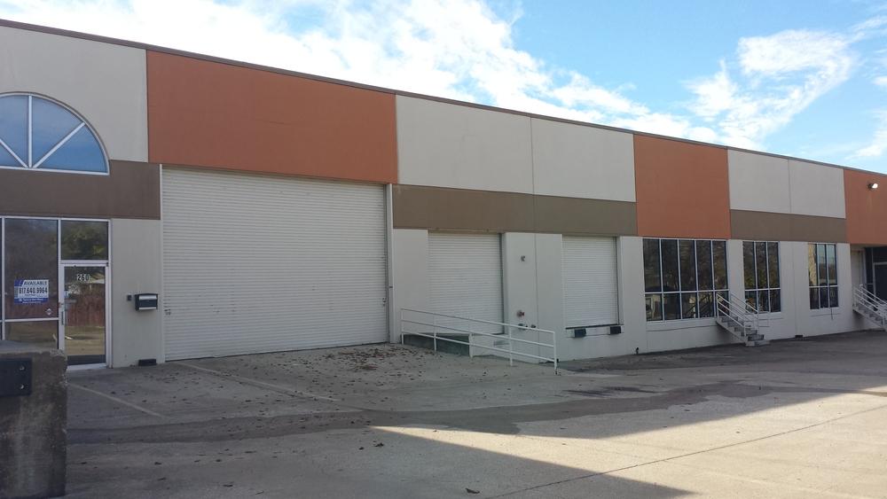 LEASE OVERVIEW AVAILABLE SF: LEASE RATE: LOT SIZE: BUILDING SIZE: 8,063-18,147 SF $5.50 - $6.75 SF NNN 1.99 Acres 42,068 SF PROPERTY DESCRIPTION Great building with two suites available for lease.