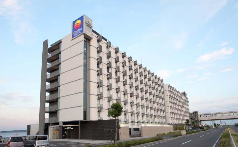 (2) Comfort Hotel Central International Airport (i) Location and Features This stay-only hotel is a 5-minute walk from Central Japan International Airport and a 3-minute walk