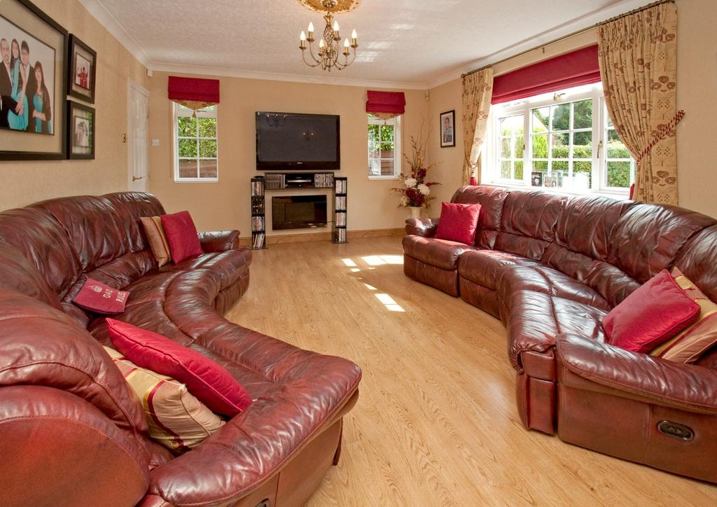 The property is close to local amenities within the picturesque Tettenhall Village and is within convenient travelling distance of Wolverhampton City Centre, Codsall, Albrighton, Perton and the