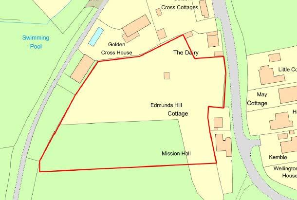 AECOM 24 Site 7 - Land Adjacent to The Dairy and Edmunds Hill, The Street, Plaistow Site Area (ha) 0.6 Description Residential curtilage and field, partly in the conservation area.