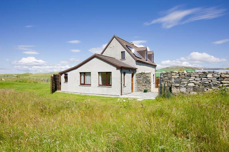 Cottage G Byre Cottage G Vallay House D Leverburgh 6 miles Tarbert 14 miles Guide Price 650,000 Borvemor Cottages We are delighted to offer for sale these lovely self-catering holiday