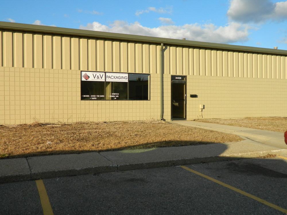 INDUSTRIAL PROPERTY FOR SALE 35576 MOUND ROAD STERLING HEIGHTS 35500-35580 MOUND ROAD, STERLING HEIGHTS, MI // UNIT DETAILS PROPERTY TYPE: LEASE RATE: AVAILABLE SF: SHOP SF: OFFICE SF: ZONING: LOT