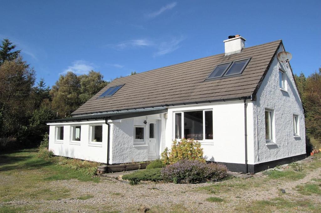 8 Diabaig Torridon IV22 2HE Located in the picturesque village of Diabaig on the West Coast of Scotland this two