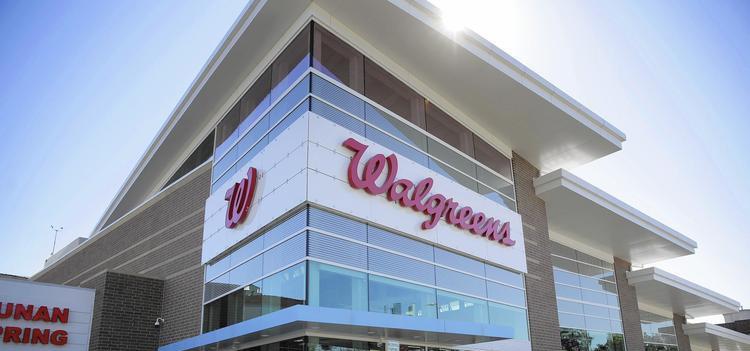 6 WALGREENS TENANT OVERVIEW Walgreen Co. is the largest drugstore chain in the United States in terms of sales, more than 60 percent of which derives from retail prescriptions.