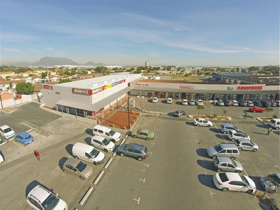 Bothasig Mall Bothasig (EXCL VAT & UTILITIES) Shop 15a Located at entrance to Shoprite 23m² R 7 000.