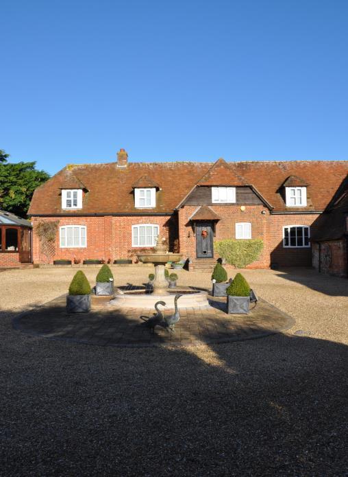 The main residence offers a luxurious arrangement of accommodation, a beautifully styled two bedroom cottage in the grounds, a refurbished guest annexe and a magnificent Tithe Barn and Cart Barn with