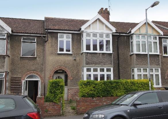 Maggs & Allen Auction I 7 th June 2018 32 Heyford Avenue, Eastville, Bristol BS5 6UE Attractive 3 Bedroom House for Modernisation An attractive mid-terraced 3 bedroom house in need of modernisation,