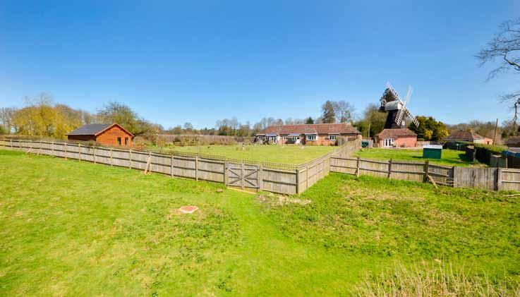 Country Houses #TheGardenOfEngland Windmill Manor Bowl Road, Charing, Kent TN27 0NH A significant detached house set in 2 acres of gardens and grounds with some fine views and having