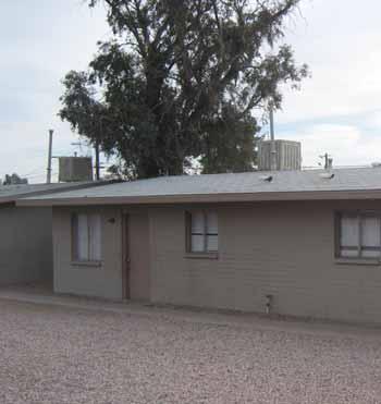 Executive Summary AREA DESCRIPTION The Desert Meadowlark is located at 405 N. 40th Ave. in Phoenix, Arizona. It is situated between major street ways Van Buren St. and Roosevelt St.