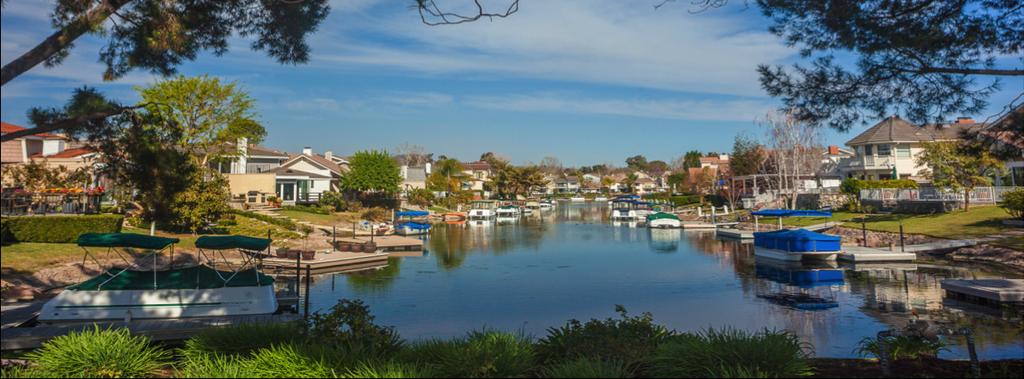AREA DESCRIPTION Westlake Village is a planned community that straddles the Los Angeles and Ventura County line.