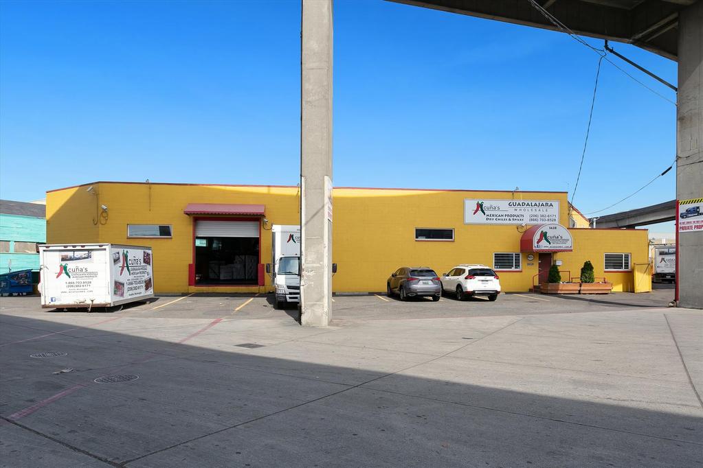 SODO INDUSTRIAL BUILDING 3628 E Marginal Way S Seattle, WA 98134 For more information contact: PROPERTY HIGHLIGHTS Well maintained warehouse & office space in the heart of Sodo Industrial District