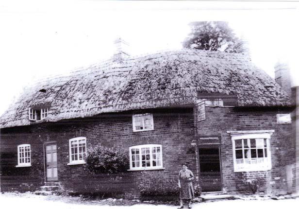 The Holly Tree Main Street Tingewick Reference) SP65350 32900 n/a Demolished 18 th century Brick frontage, angled to allow for curve in road. Thatched roof. Brick chimneys centre and gable ends.