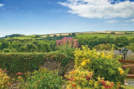 Higher Bowden Holiday Cottages, Dartmouth Devon, TQ6 0LH Blackpool Sands 1 mile Dartmouth 4 miles the M5 motorway 35 miles Exeter 40 miles (all distances are
