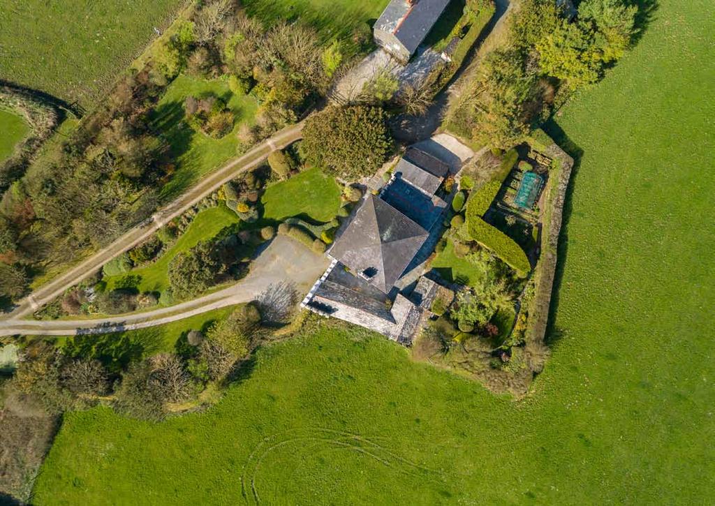 The The Old Old Rectory, Rectory, Trevalga, Trevalga, Boscastle, Boscastle, PL35 PL35 APPROX. GROSS INTERNAL FLOOR AREA 2600 SQ FT 241.5 SQ METRES (EXCLUDES OUTBUILDING) APPROX.