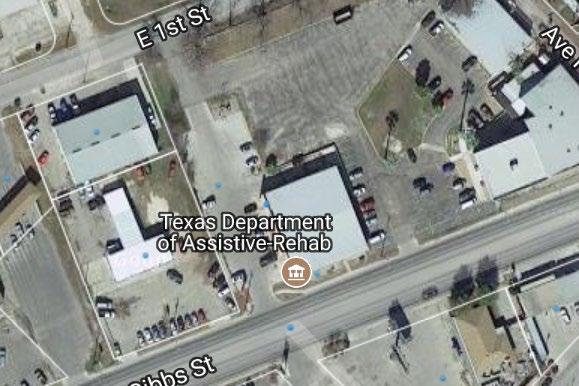 PROPERTY OVERVIEW ACCESS There are two (2) access points with one (1) along E. Gibbs Street/U.S. Highway 90 and one (1) along E. 1st Street. TRAFFIC COUNTS E. Gibbs Street/U.S. Highway 90:.